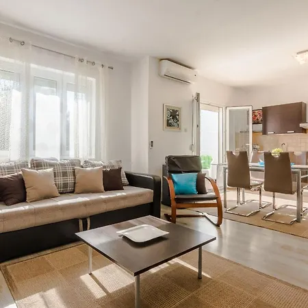 Апартаменти Marko Dominik Задар